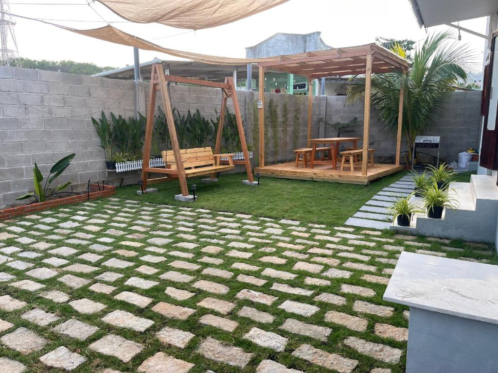 Khu vườn Sea Haven Villa